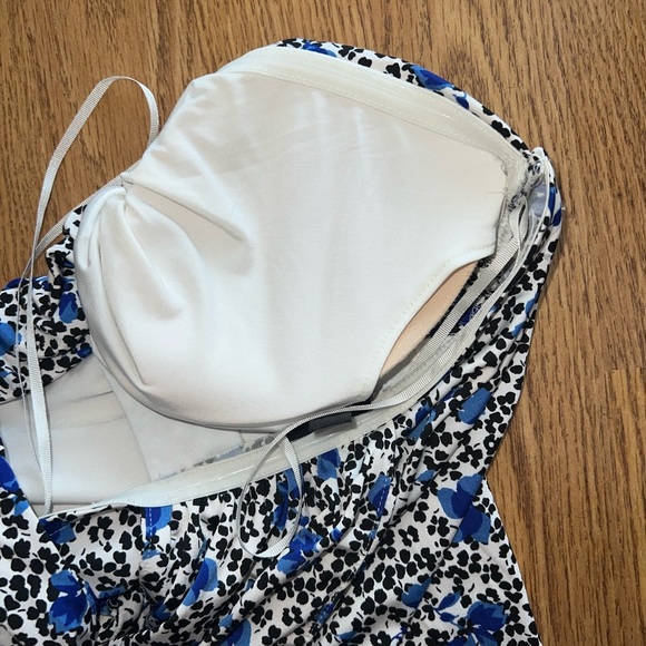 Express Bodysuit - Picture 6 of 7